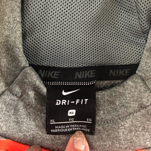 Nike hoodie - Picture 2 of 2